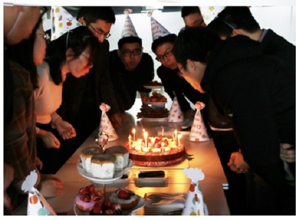 歡樂(lè)平安圣誕節(jié)，濃情溫馨生日會(huì)！